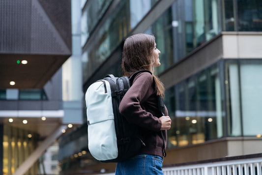 United Airlines Delays and Flight Cancellations: Why Travelers Need the Backvac Pro