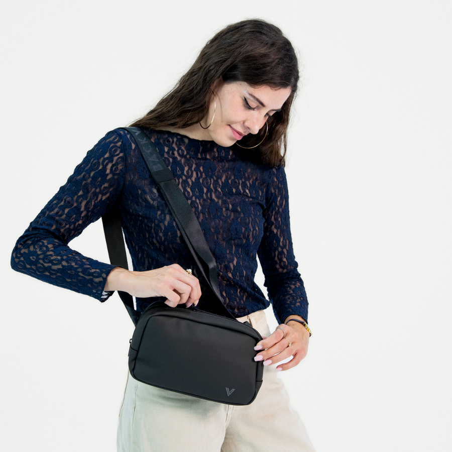 Backvac Crossbody